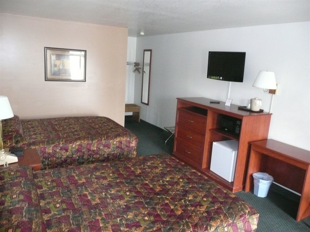National 9 Mount Nebo Motel Nephi Bagian luar foto