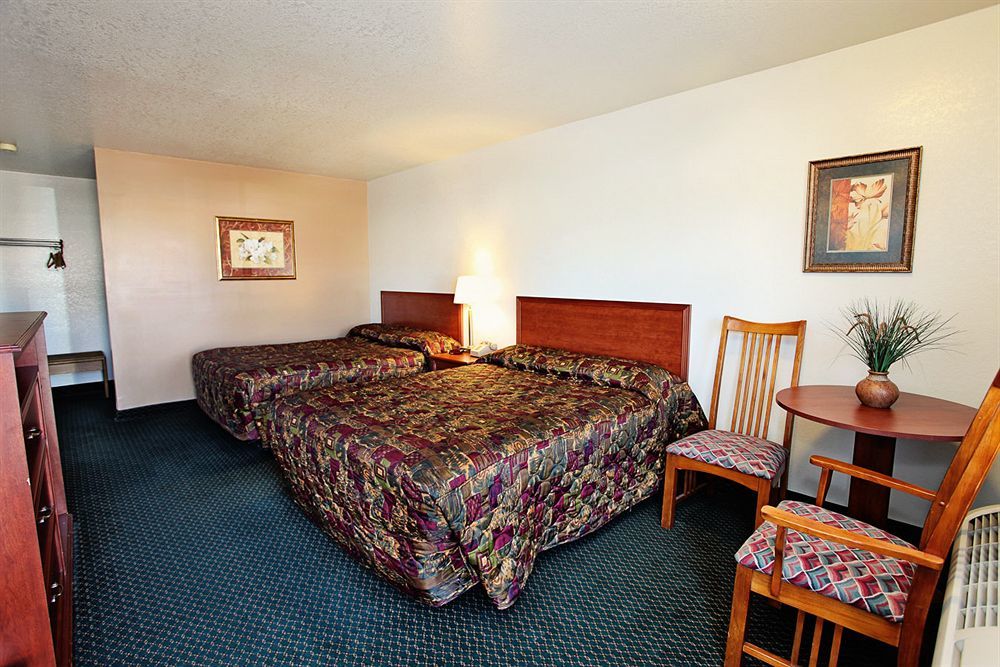 National 9 Mount Nebo Motel Nephi Bagian luar foto