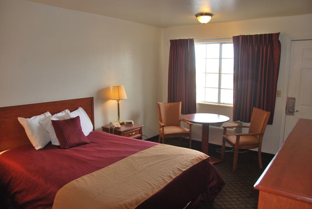 National 9 Mount Nebo Motel Nephi Bagian luar foto
