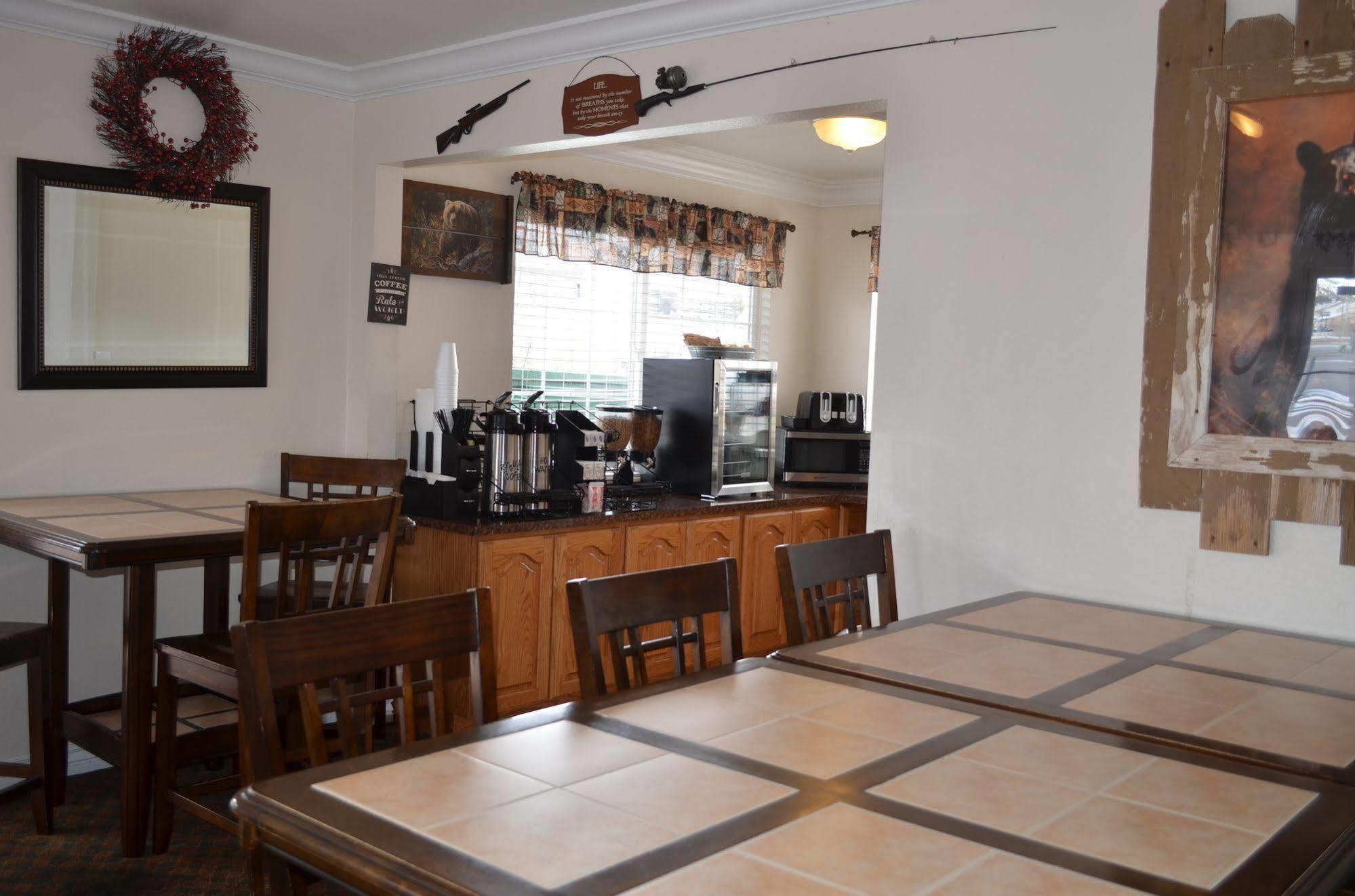 National 9 Mount Nebo Motel Nephi Bagian luar foto